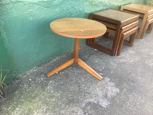 Teak tripod round - tripod, side