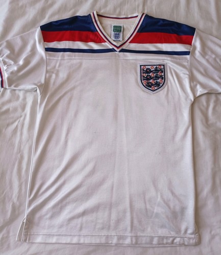 Score draw replica england - draw,