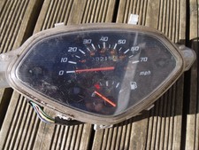 HONDA LEAD SCV  clock