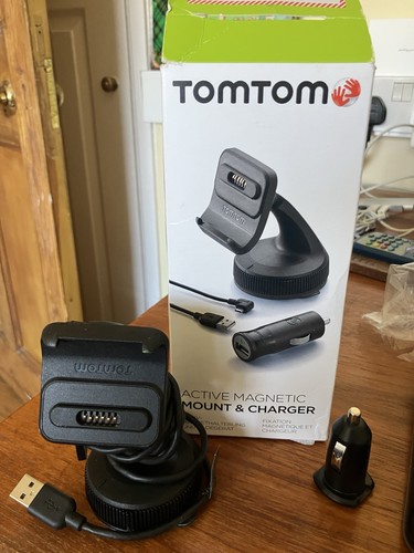 Tomtom mount charger - &,