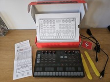 IK Multimedia UNO Analogue Synth - original box, accessories and documentation