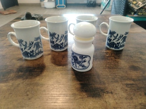 Vintage churchill england - vintage, blue