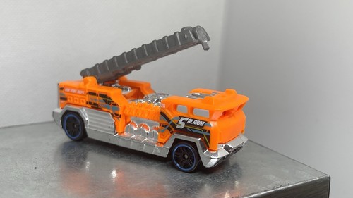 Hot wheels alarm - hot, 5