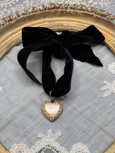 Antique gold filled - gold, heart