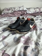 Nike Oceania Black, White & Red