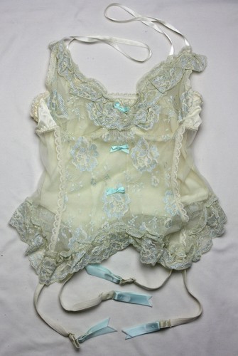 Beautiful vintage lacy ivory - beautiful,