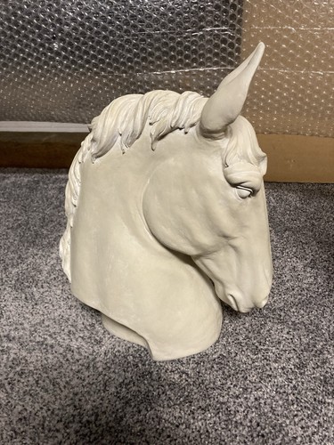 Cream ceramic horse - cream, head