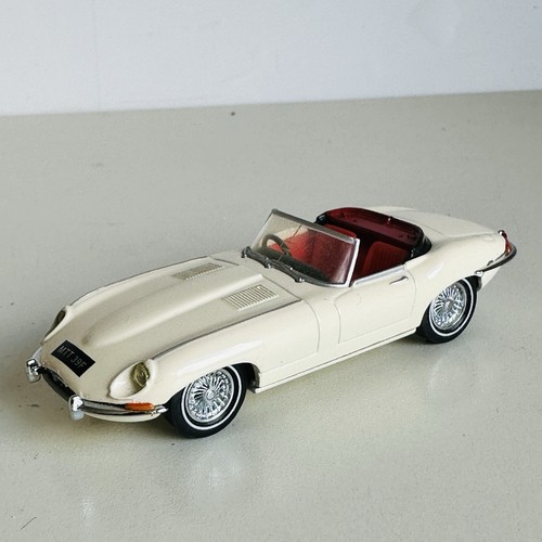 Matchbox dinky jaguar e - dinky,