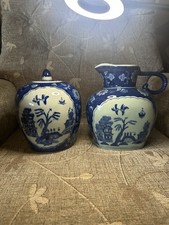 Willow pattern blue and - ,