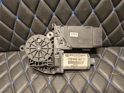 Beetle 1y2959802c - beetle,