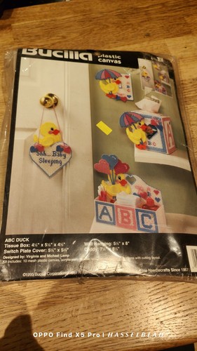 Bucilla plastic canvas kit - plastic,