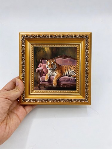 Royal tiger vintage sofa - tiger,
