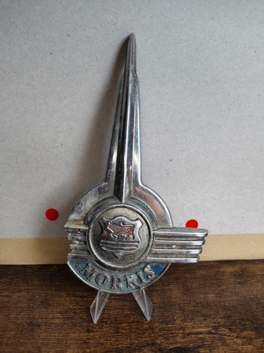 Vintage morris car badge - vintage,