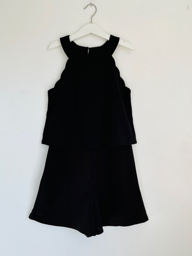 Nwt lipsy black scallop - nwt, edge