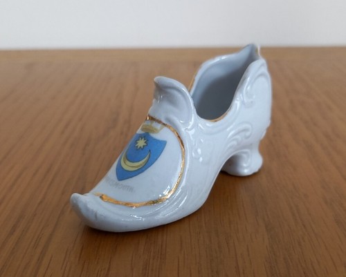 Portsmouth crested china - portsmouth,