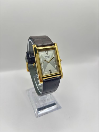 Seiko vintage tank white and - vintage,