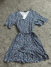Floral Dress, Size 16(bust/hip