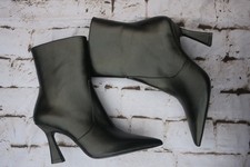 Stuart Weitzman NAOMI 50