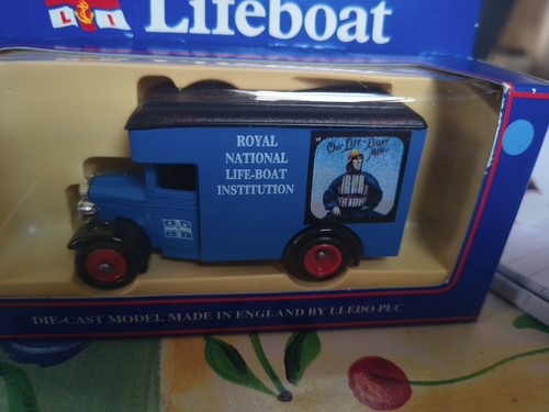 Royal national lifeboat - royal,