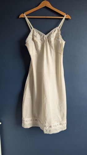 Vintage micheal beige lace - beige,