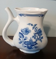 Leander 1946 Blue Onion RGK China Boheme Karlsbader Zwiebelmuster Sipping Cup 