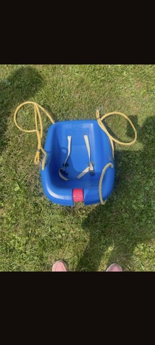 Little tikes snug and - 2-in-1,