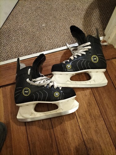 Ice hockey boots - size, 7
