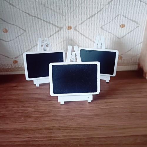 Mini wooden easel and blank - wooden,