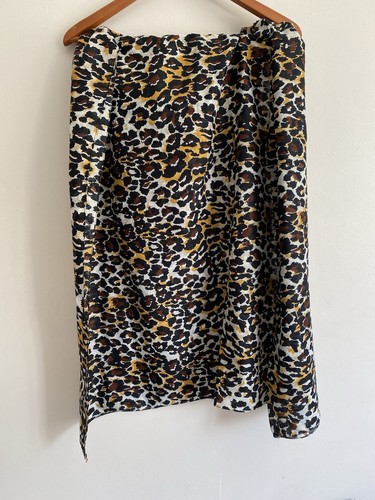 Leopard print sarong - print, sarong,woman