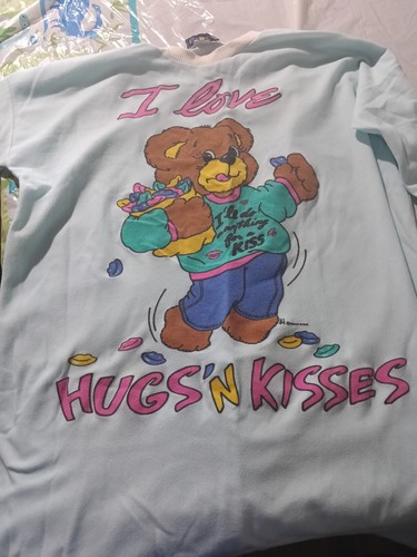 Vintage love hugs kisses - vintage, n
