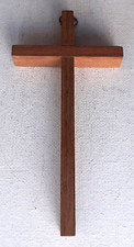 CROSS    OAK WALL CROSS