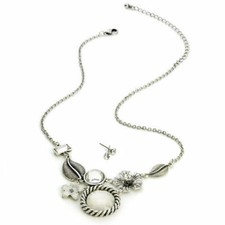 Avon Necklace & Earrings Gift