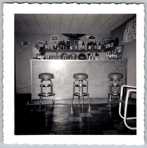 Vtg snapshot mid - b&w,