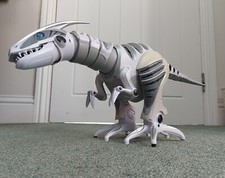 WowWee Dinosaur Robot  Large 32" Inches Long  No Remote Control  2005