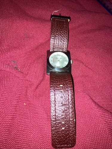 Retro bench quartz - bench, wristwatch