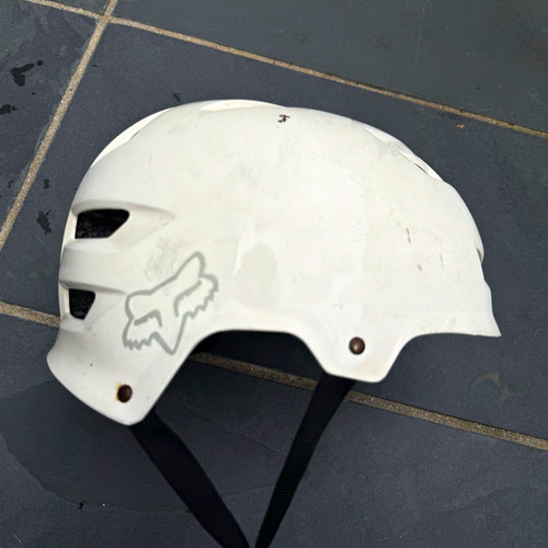 Fox white skateboarding - fox,