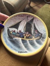 ARABIA STONEWARE MINI WALL PLATE, ANDREAS ALARIESTO MADE FINLAND 31.