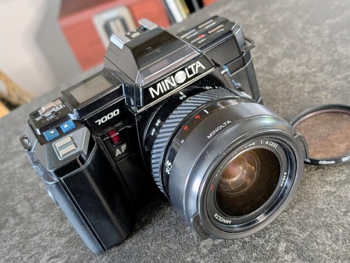Minolta 7000af 35mm film slr - 35mm,
