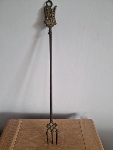 Vintage wales brass three - wales,