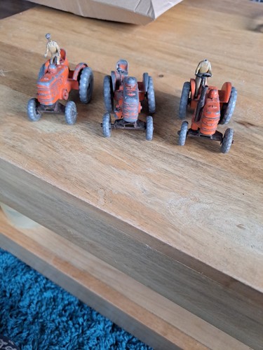 Dinky toys field - dinky, marshall