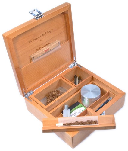 Large wooden rolling box with - rolling,