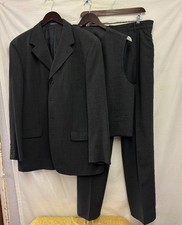 Men's DAVID MOSS 3-piece wool blend grey suit. UK size 42L/36R - CG K03