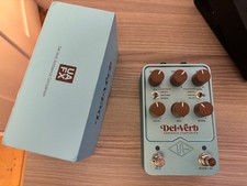 Universal Audio UAFX Del-Verb Ambience Companion Reverb Delay Effects Pedal