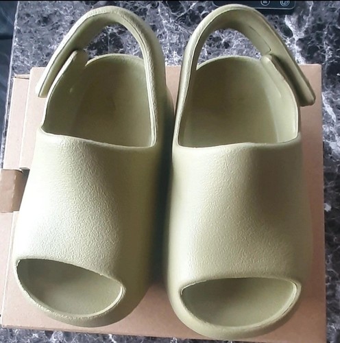Yeezy slide infant size - infant,