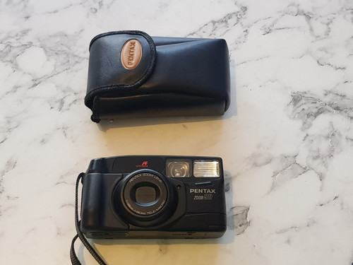 Pentax zoom film - 90, camera