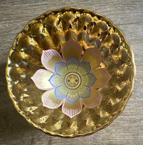 Small gold ceramic pottery - gold, ceramic/pottery