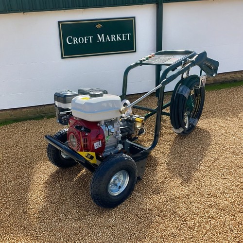 Powerful 7hp petrol - petrol, pressure