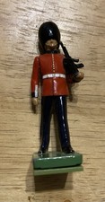 Die-cast Metal Guards Soldier Model