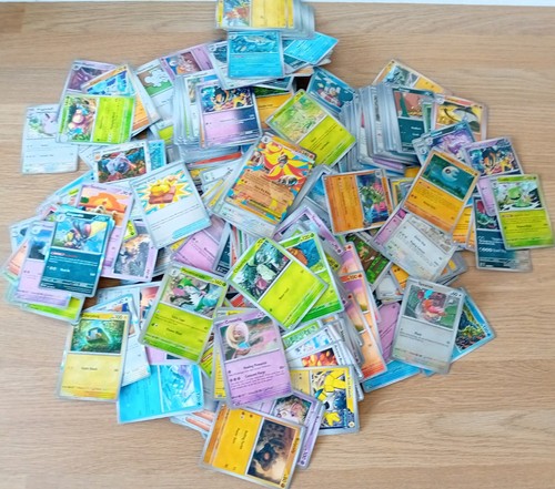 Approx 1000 pokemons bulk - pokemons,