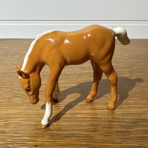 Beswick small palomino - palomino, foal